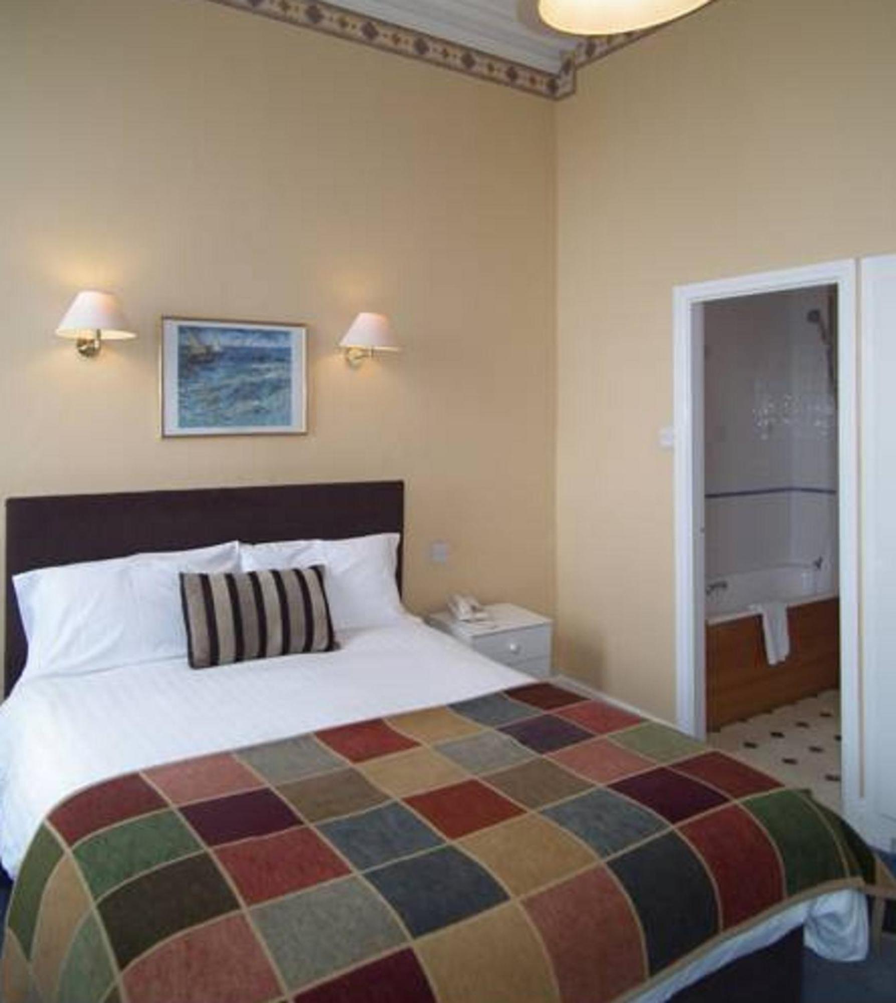 The North Euston Hotel Fleetwood Exteriör bild